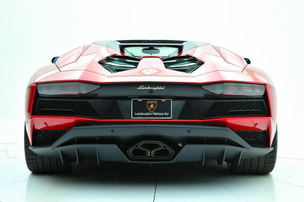 Used 2018 Lamborghini Aventador S Roadster for sale Sold at F.C. Kerbeck Lamborghini Palmyra N.J. in Palmyra NJ 08065 5