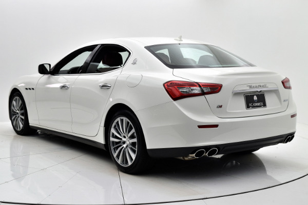 Used 2015 Maserati Ghibli S Q4 for sale Sold at F.C. Kerbeck Lamborghini Palmyra N.J. in Palmyra NJ 08065 4