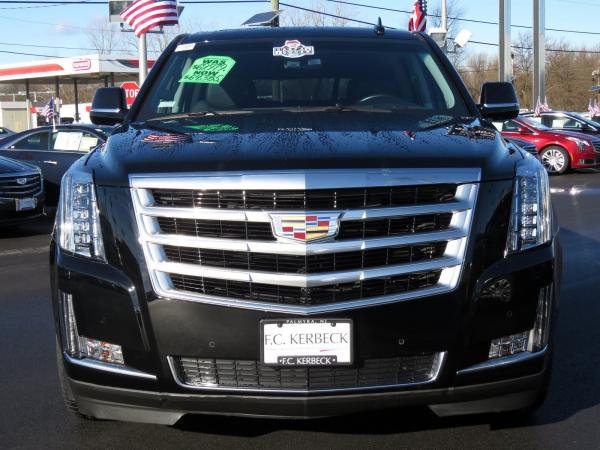 Used 2017 Cadillac Escalade Luxury for sale Sold at F.C. Kerbeck Lamborghini Palmyra N.J. in Palmyra NJ 08065 3